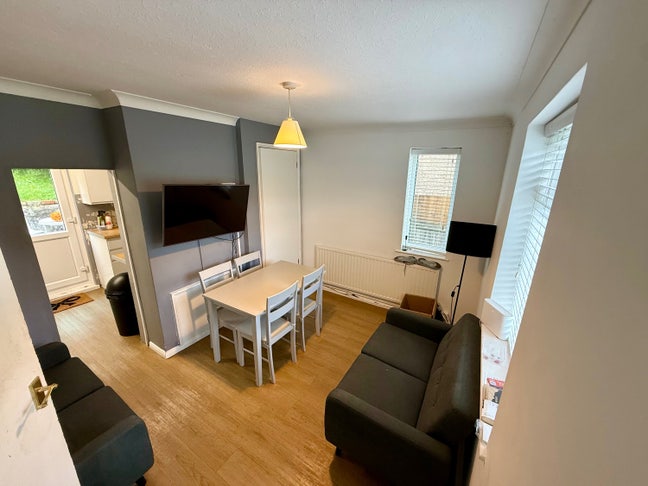 🔑 One Room Left — Viewings This Week 🔑 Main Photo