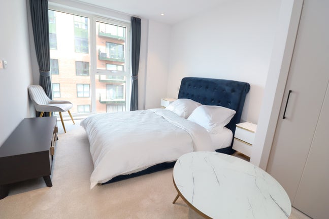2 Rooms/Ensuite Available-Modern Property-Southall Main Photo