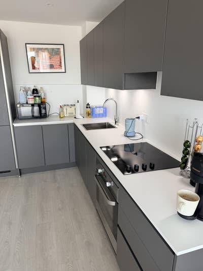 Bright & Modern 1-Bed Flat with Private Balcony  Main Photo