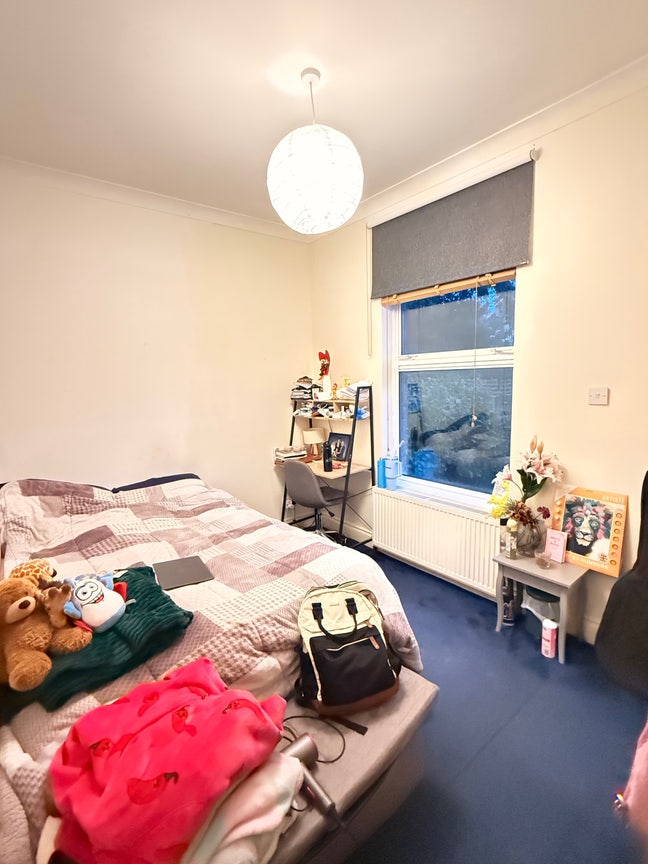 Bright & Cosy Double Room with OWN Bathroom  Main Photo