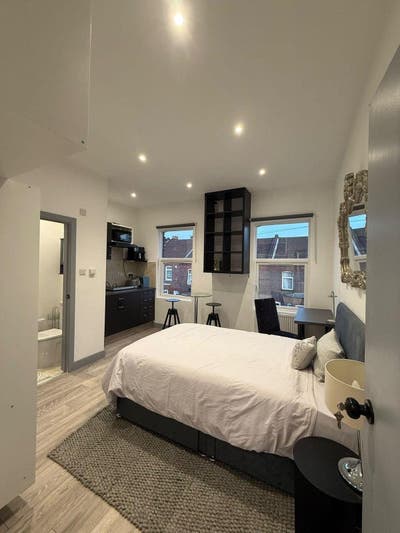 🛏️ ✨En-Suite Room to Let in Luton Main Photo