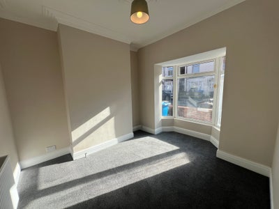 2 Bed House | Dukeries | HU5 | HRI | Castle Hill Main Photo
