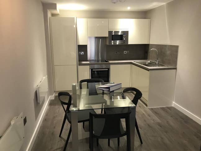 Central Liverpool Double Room – Dec 2026 Main Photo