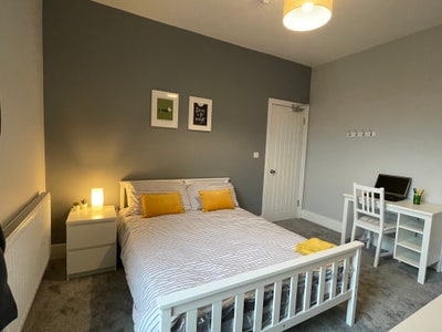 Amazing new house share 8 mins to town Main Photo