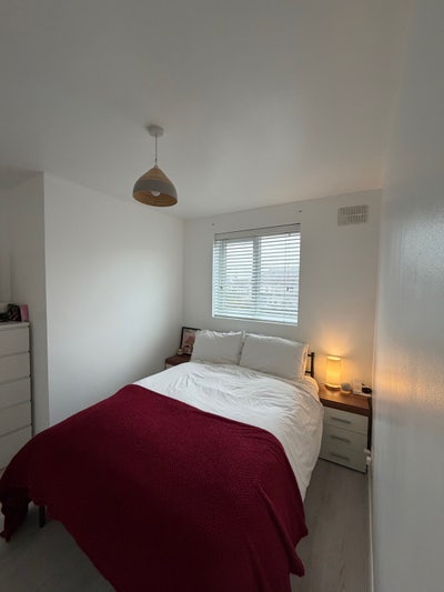 Double room for rent close to JLR  Main Photo