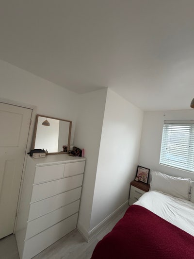 Double room for rent close to JLR  Main Photo