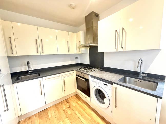 2 Bed NW11 with Lift  Main Photo