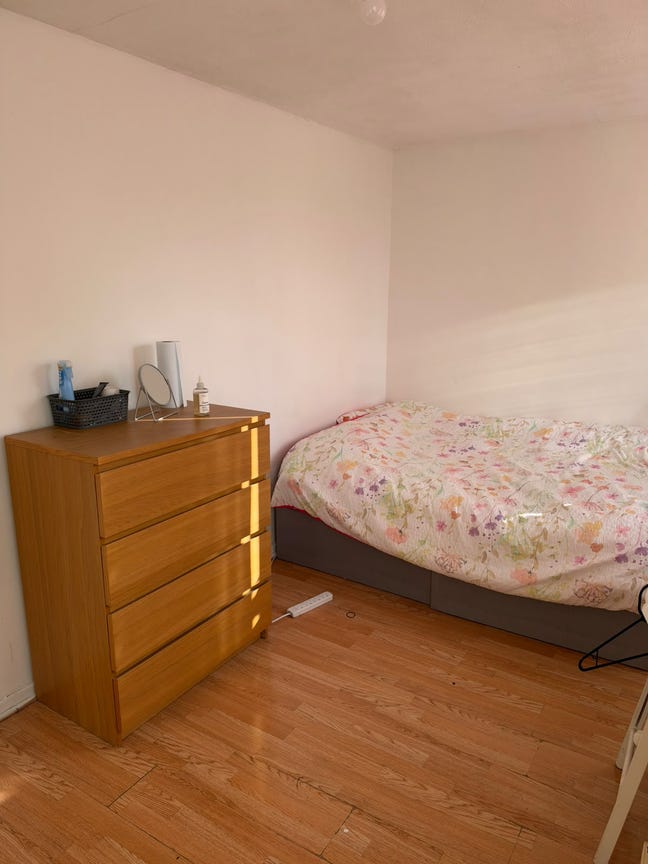 🏡 Spacious Double Room | &pound;1,000 | BILLS INC | E1 Main Photo