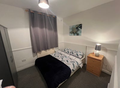 🌟 Double room in heart of Cheltenham! 🌟  Main Photo