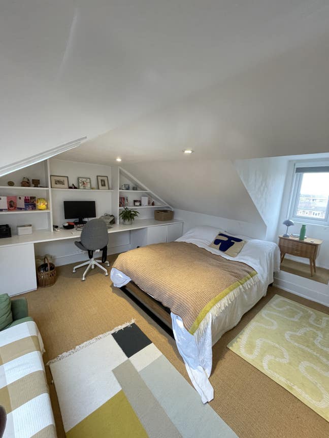 Spacious Double Room With Built In Study Main Photo