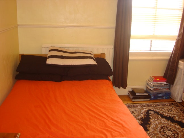 Double Room - Wood Green Main Photo