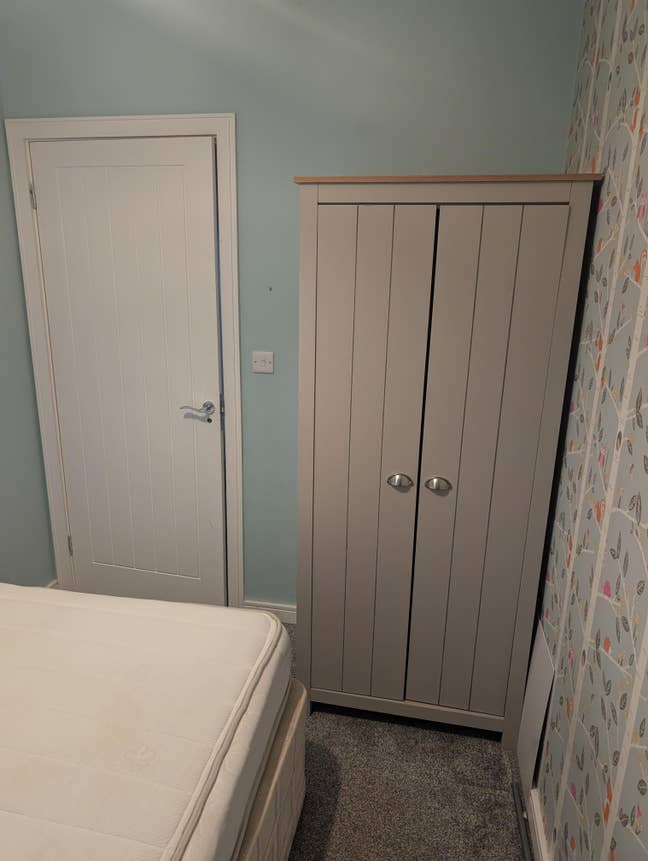 Room for rent  Main Photo