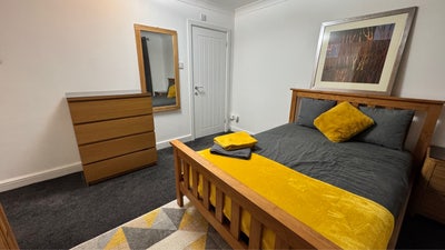 Fradley  Village  Double Room  - Ensuite  Main Photo
