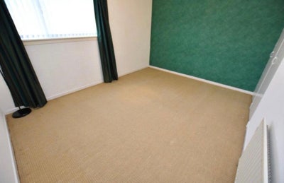 Sharing room available in renfrew Main Photo