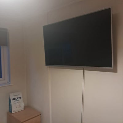 Double room in apartment in Buckingham  Main Photo