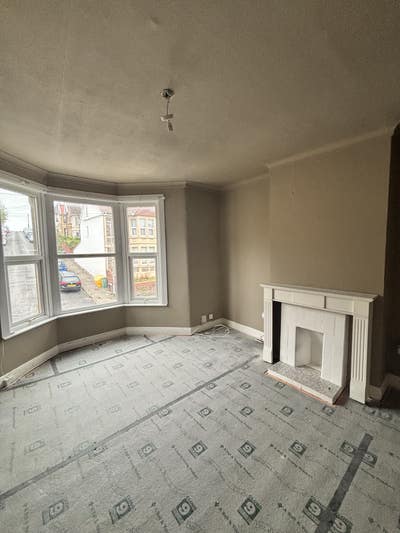 Refurb First Floor Flat overlooking Arnos Vale BS4 Main Photo