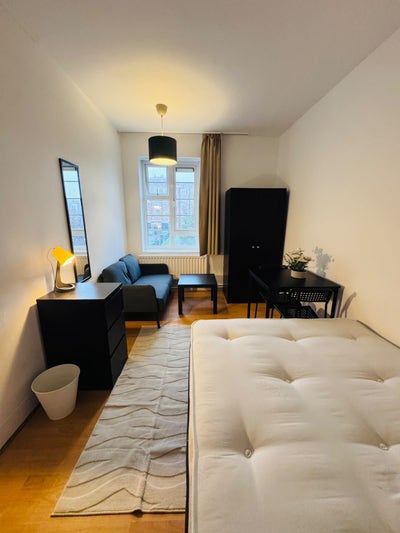 Bright Double Room 5 Mins to Camden Town-All Bills Main Photo