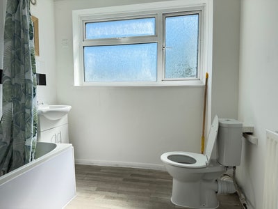 Lovely rooms near Chatham train station Main Photo