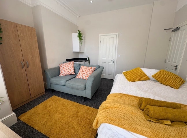 * Brand New En-Suite Property in Worthing* 16Rug Main Photo