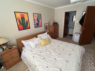 Double en-suite in Ealing Broadway Main Photo