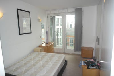 Beautiful en-suite with balcony - Canary Wharf E14 Main Photo
