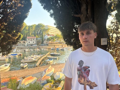 Looking for a sociable house share in London Main Photo