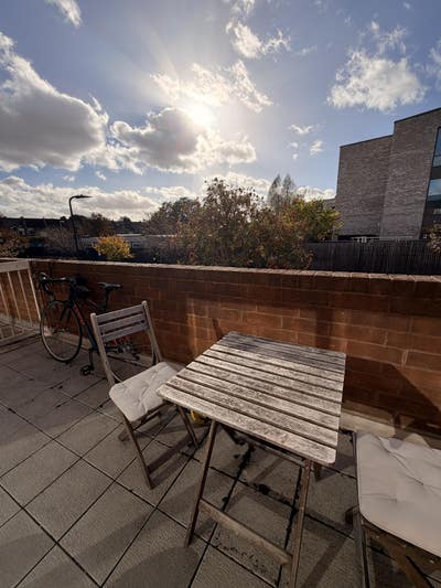Ensuite double bedroom in Homerton/Hackney Wick!  Main Photo
