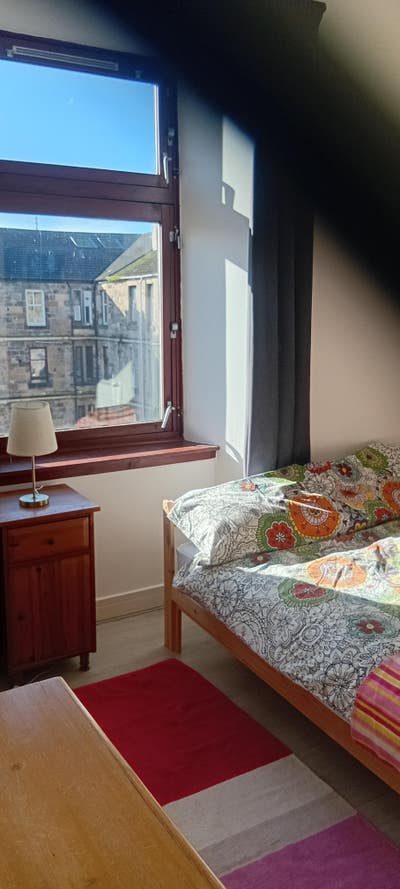 Sunny one bedroom flat in Govanhill, whole flat Main Photo