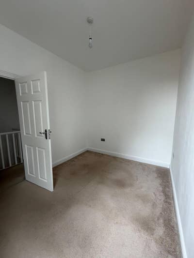 Unfurnished Double room in a lovely house w Garden Main Photo
