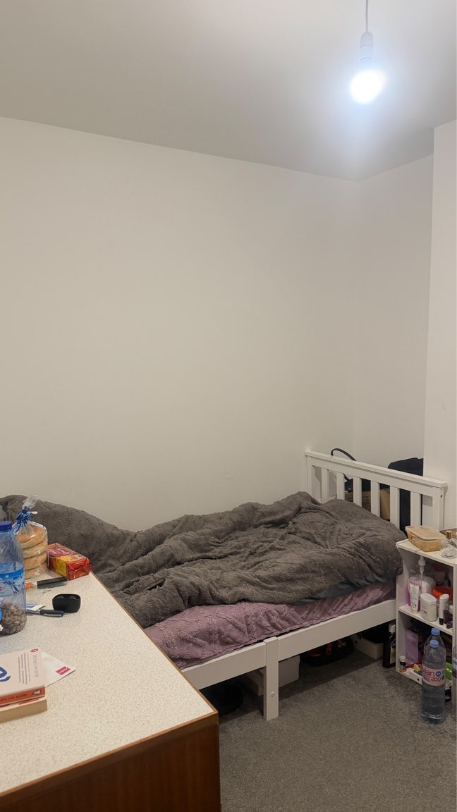 Cosy Single Room Available in a Friendly Home Main Photo