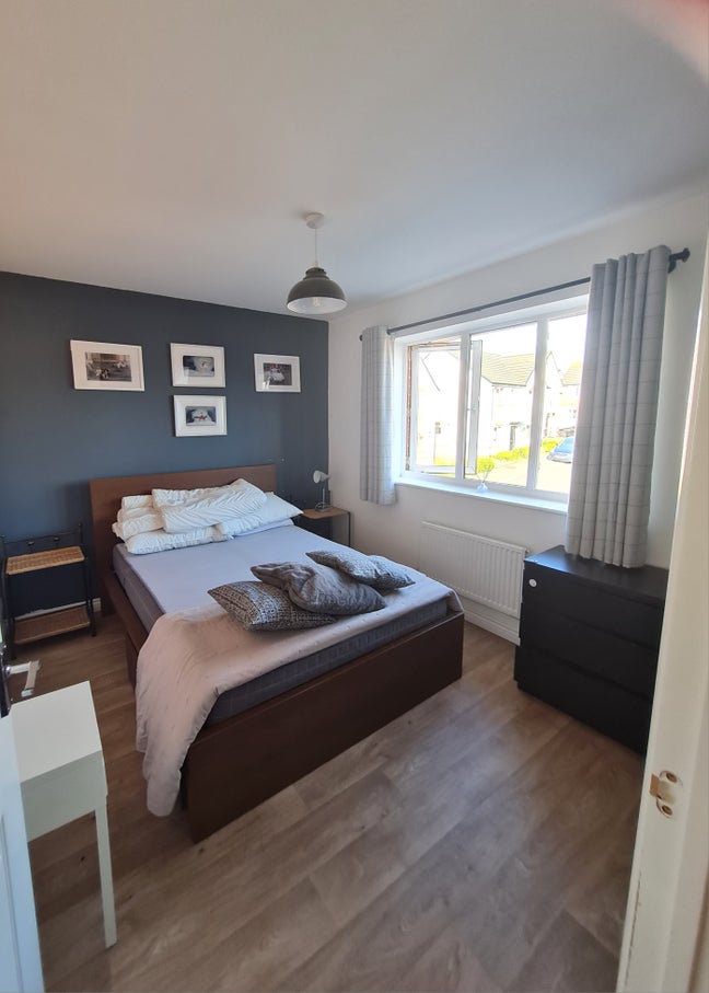 1 double room to let in a house in Rugby Main Photo