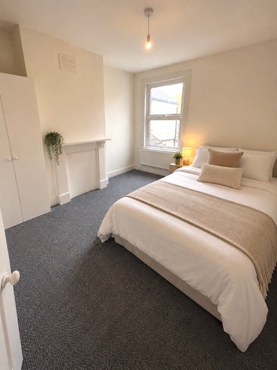 New Double Room | Bills Included  Main Photo
