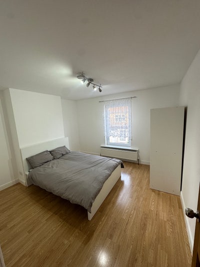 Double room in modern Sittingbourne  House  Main Photo