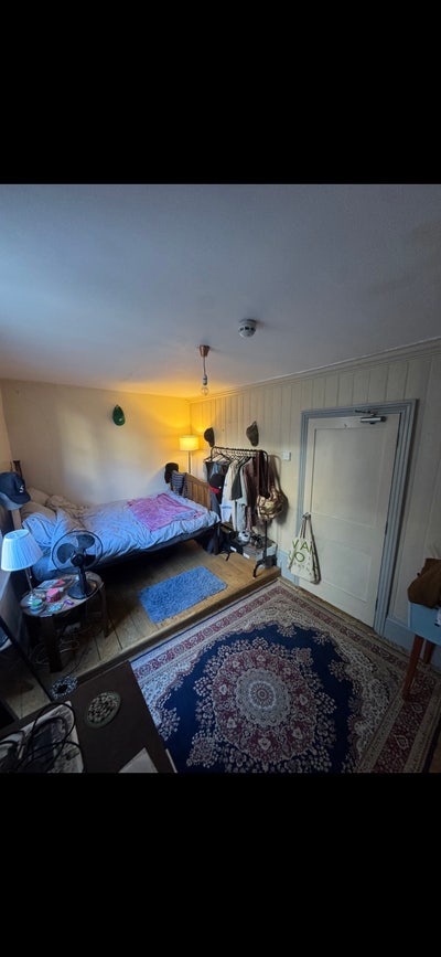 Spitafields - Spacious Double Room Available  Main Photo