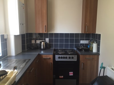 Double Room North Kensington Main Photo