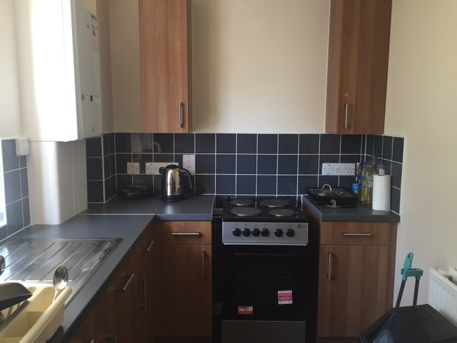 Double Room North Kensington Main Photo