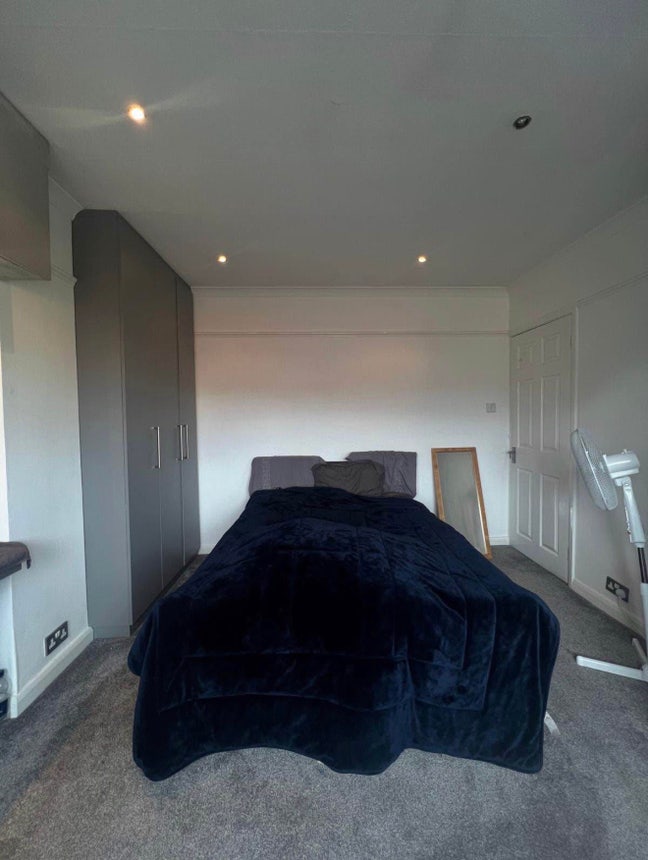 One double bedroom near Brunel University Main Photo
