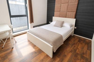 🛍️ Shop Downstairs, Relax Upstairs - Limehouse Main Photo