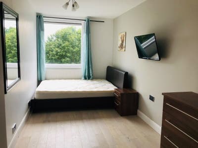 Double Room in Roehampton SW15 Couples Welcome(13) Main Photo
