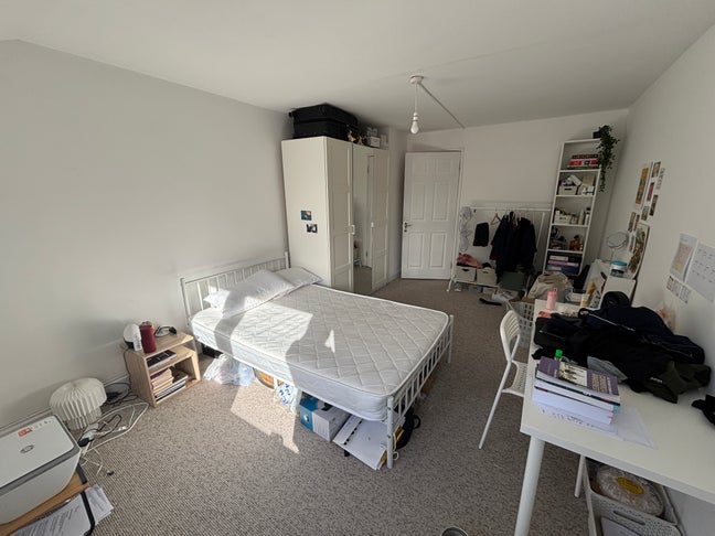 Large Double Room with Lounge & Garden, Bills Incl Main Photo