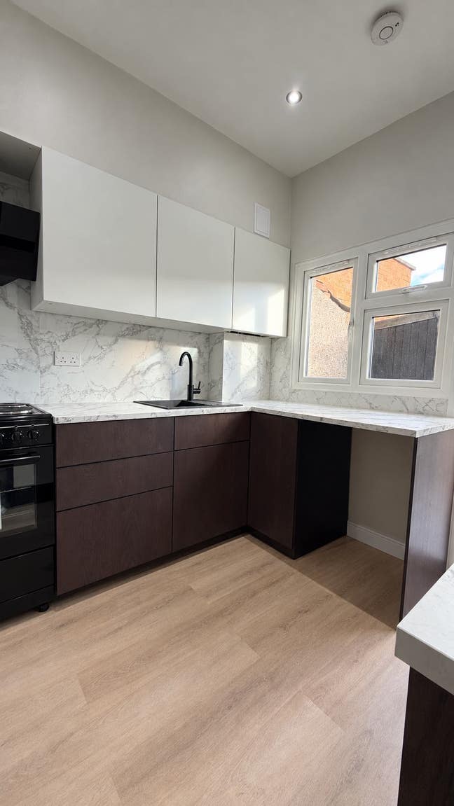 Newly Refurbished 1-Bedroom Flat – Bills Included Main Photo