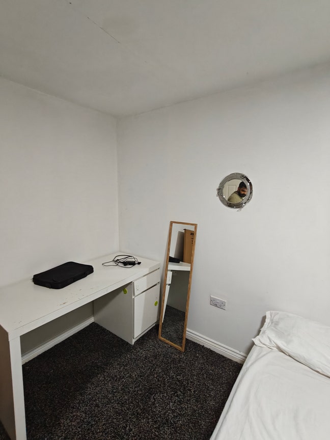En-Suite Room in Wythenshawe – Short Term Main Photo