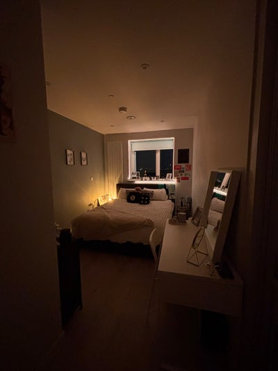 Key-Worker Double Bedroom in Blackhorse Mills Main Photo