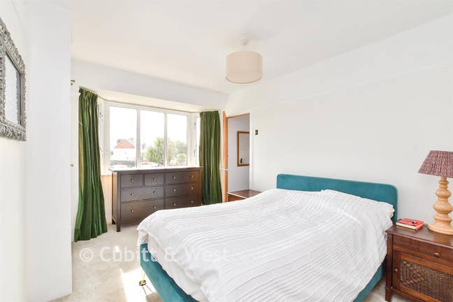 Furnished double ensuite room - bills inc Main Photo