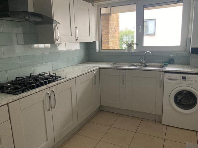 Eric Street, Room to Let 2Min from Mile End Tube Main Photo