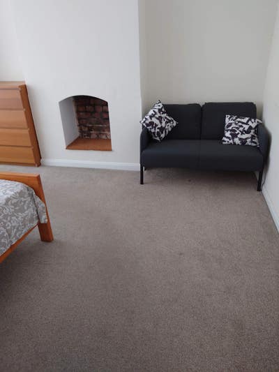 Central location_ all bills/council tax inc. Main Photo