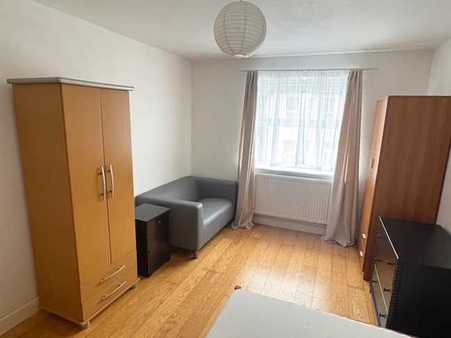 Double room to rent  Main Photo