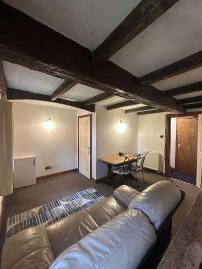 One bed apartment Main Photo