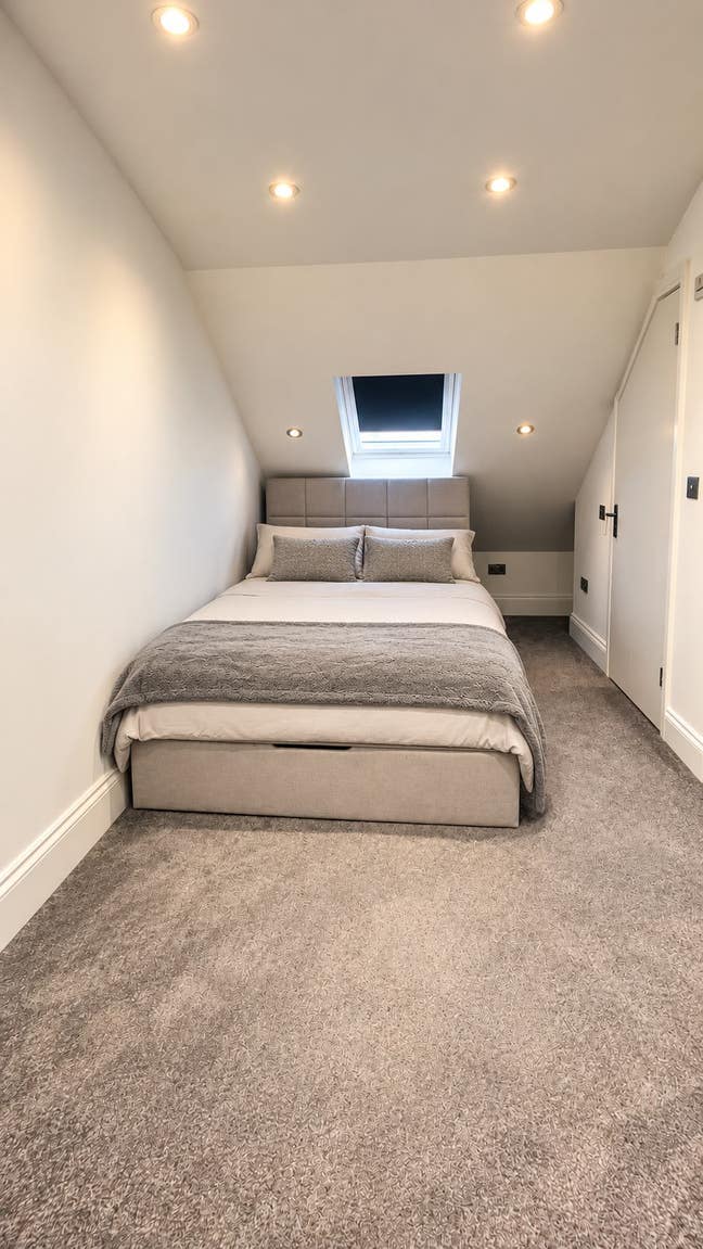 Spacious Double En-Suite Room – All Bills Included Main Photo