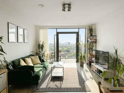 Penthouse Ensuite on 10th floor | Rooftop & Gym Main Photo